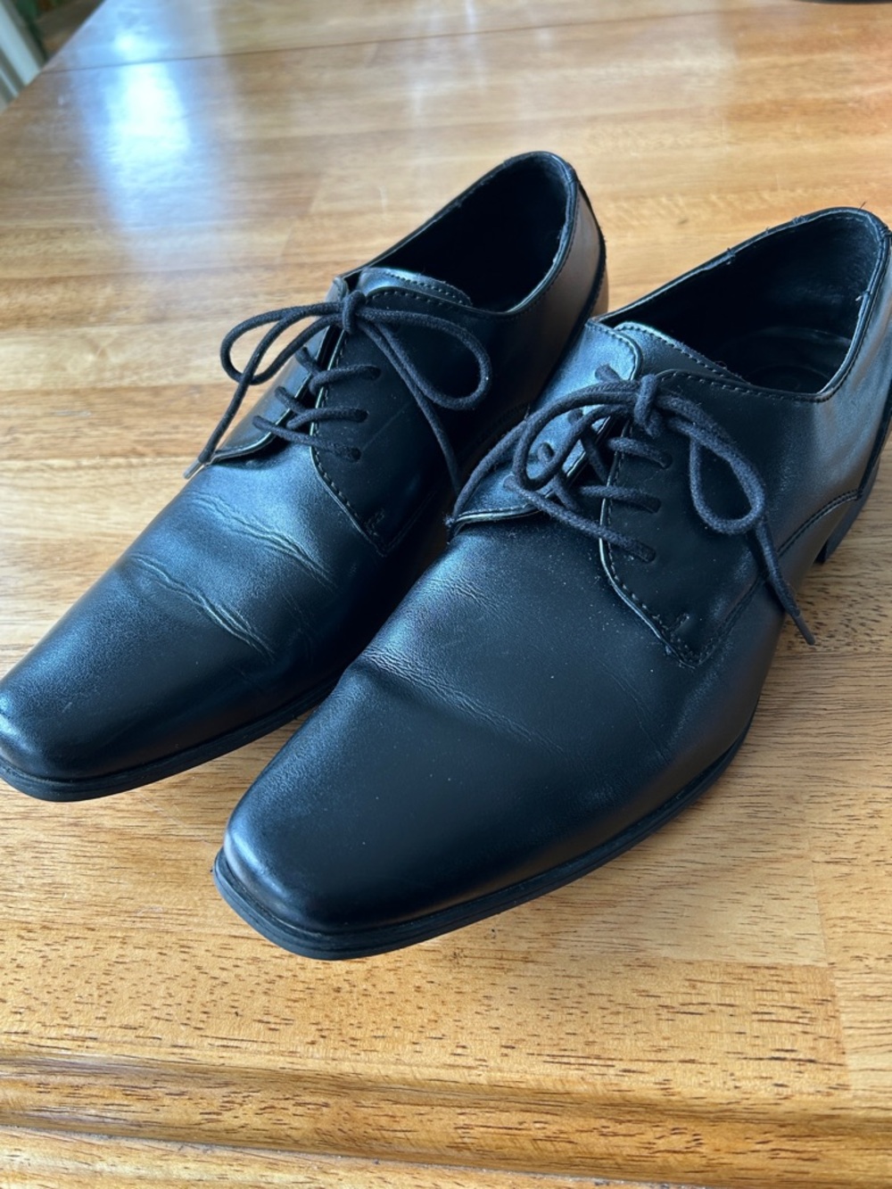 Calvin Klein Black Leather Brodie Lace-Up Oxfords size 9.5